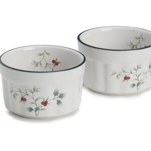 Pfaltzgraff Winterberry Christmas Ramekins Ceramic Dips Candy Trinket Set of 2